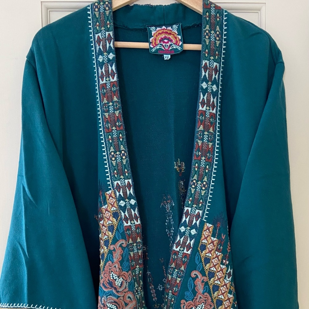 Cozy Johnny Was swing embroidered cotton cardigan. Minimal wear.